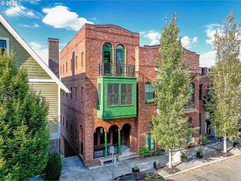 121 SW GIBBS ST, Portland, OR 97239