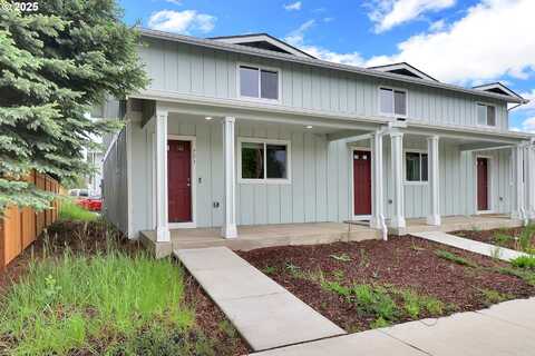 793 ST CHARLES ST, Eugene, OR 97402