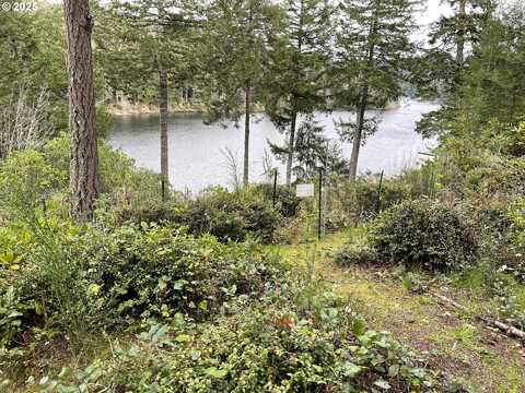 88921 BAYBERRY LN, Florence, OR 97439