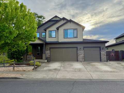 816 SW 4TH AVE, Battle Ground, WA 98604