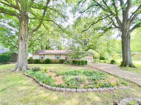 220 Laura, Martin, TN 38237