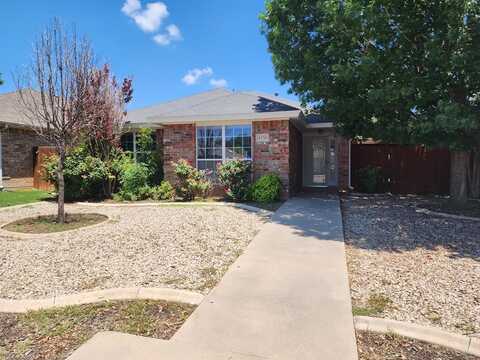 4150 Green Meadow Dr, San Angelo, TX 76904