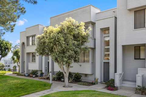 810 America Way, Del Mar, CA 92014