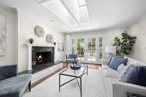 4555 Robbins St, San Diego, CA 92122