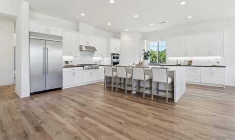 2745 Alexander Dr, Escondido, CA 92029