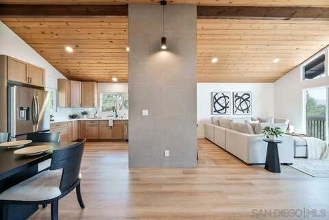 2927 Lawrence Ln, Escondido, CA 92025