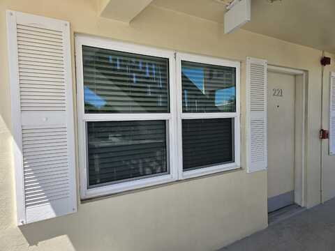 3915 S Flagler Drive, West Palm Beach, FL 33405