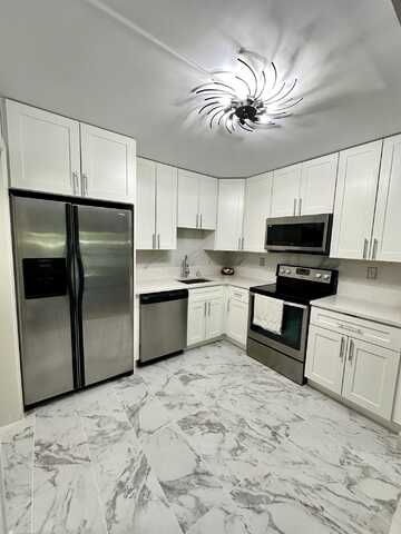 9235 SW 8th Street, Boca Raton, FL 33428