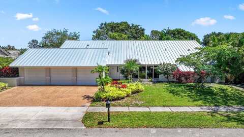 3035 St James Drive, Boca Raton, FL 33434