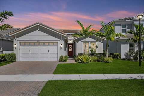 4641 Woodland Way, Lake Wales, FL 33470