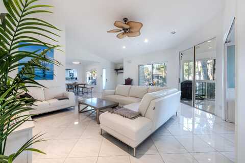 7485 Glendevon Lane, Delray Beach, FL 33446