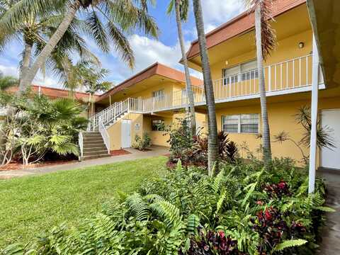 200 Croton Avenue, Lantana, FL 33462