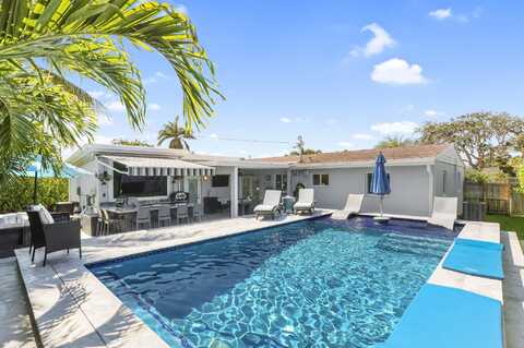 520 SE 3rd Court, Deerfield Beach, FL 33441