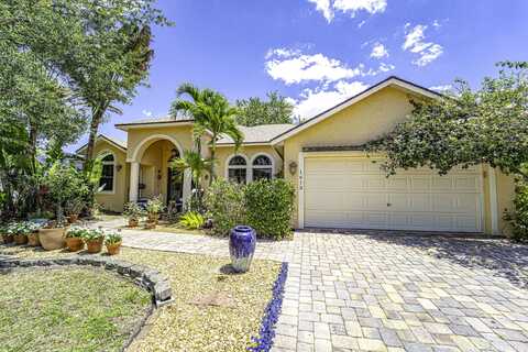 1613 SW Cecelia Lane, Port Saint Lucie, FL 34953