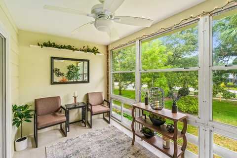 677 Royal Palm Boulevard, Vero Beach, FL 32960