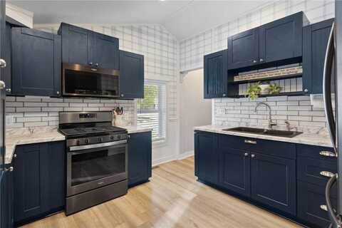 20905 Holt Avenue, Lakeville, MN 55044