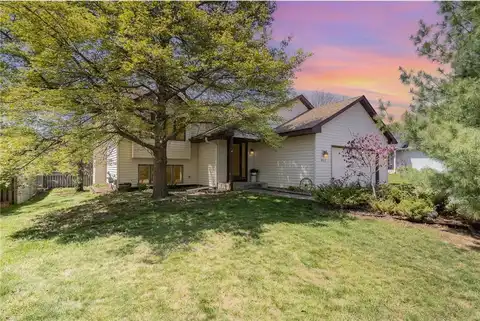8212 Jewel Avenue S, Cottage Grove, MN 55016