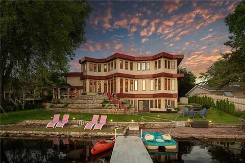 2182 Lakebrook Drive, New Brighton, MN 55112