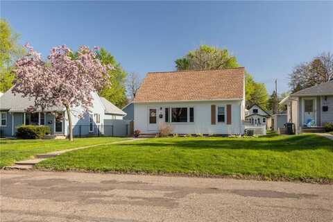 2696 18th Avenue E, North Saint Paul, MN 55109