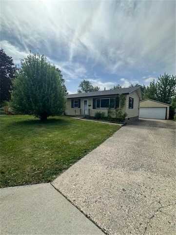 737 14th Street NE, Owatonna, MN 55060