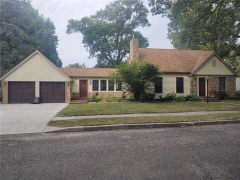 617 N 9th Street, Montevideo, MN 56265