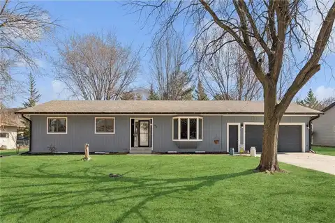 403 Evergreen Drive E, Cannon Falls, MN 55009