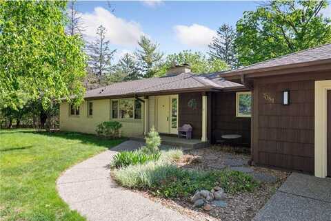 7081 Shawnee Lane, Chanhassen, MN 55317