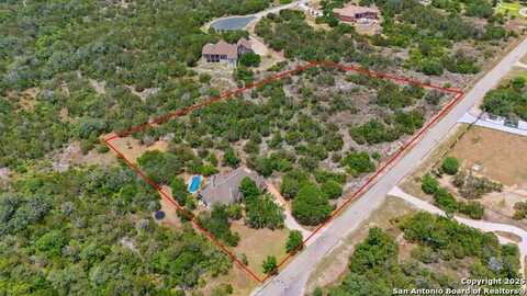 287 County Road 2801 E., Mico, TX 78056