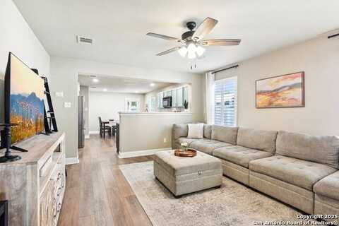 6438 Candleview Ct, San Antonio, TX 78244