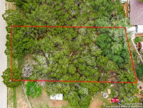 526 Whispering Breeze, Canyon Lake, TX 78133
