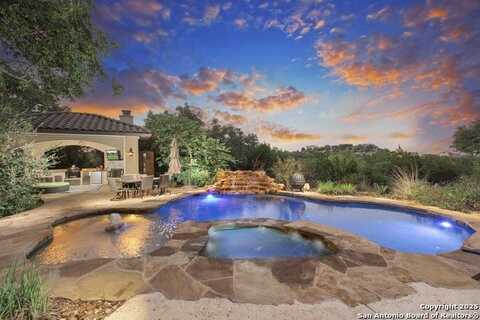 2219 Clubs Dr, Boerne, TX 78006