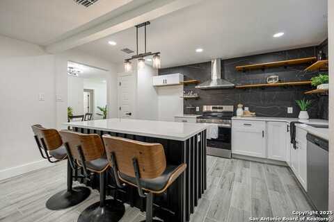 123 Marchmont, San Antonio, TX 78213