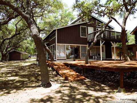 148 Lakeshore Road, Lakehills, TX 78063