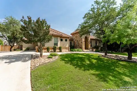 135 Penns Way, Shavano Park, TX 78231