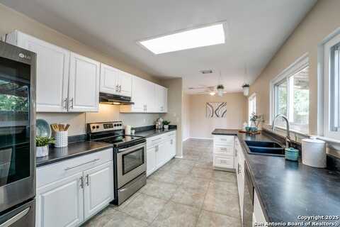 9838 Trendwood, San Antonio, TX 78250