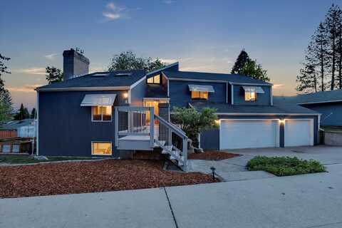 7101 N Greenwood Pl, Spokane, WA 99208