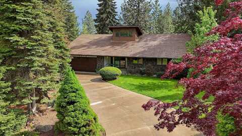 8410 E Columbia Park Dr, Spokane, WA 99212