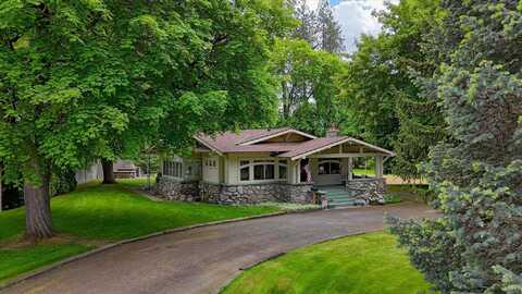 10228 N Whitworth Dr, Spokane, WA 99218