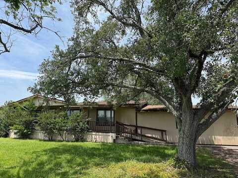 1011 Swiss Alp Hills Loop, Schulenburg, TX 78956