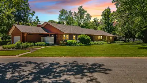 9711 W Par Ln, Wichita, KS 67212