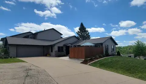 625 S Chestnut Street, Platteville, WI 53818