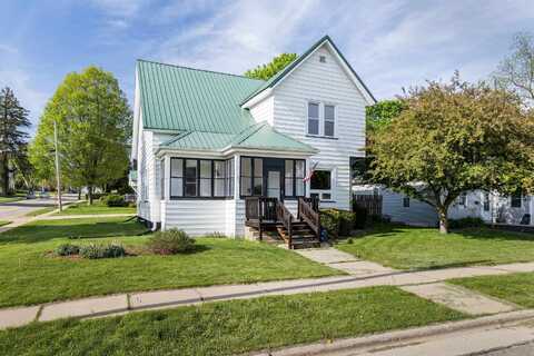 214 W Division Street, Dodgeville, WI 53533