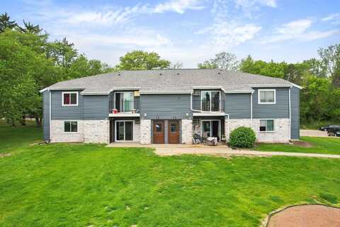 305 Whispering Pines Way, Fitchburg, WI 53713