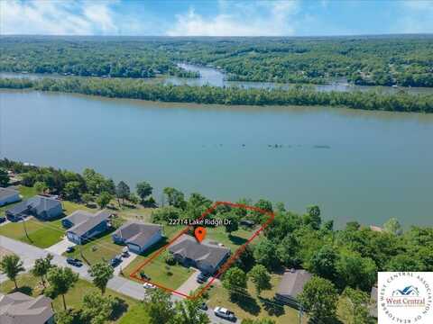 22714 Lake Ridge, Warsaw, MO 65355