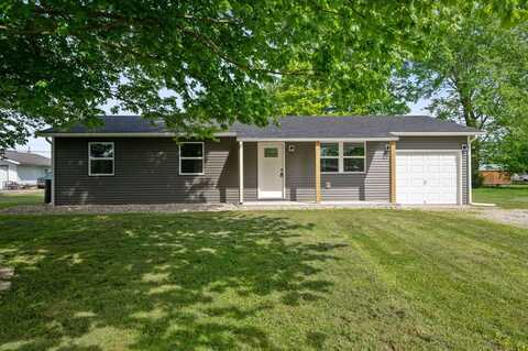 110 Wood Ln, Versailles, IN 47042