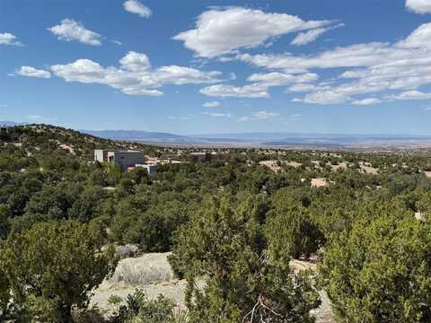 4 Pinon Ridge Lane, Santa Fe, NM 87506