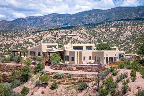 40B Camino De Milagro, Santa Fe, NM 87506