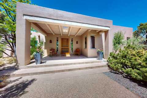 36 Green Meadow Loop, Santa Fe, NM 87506