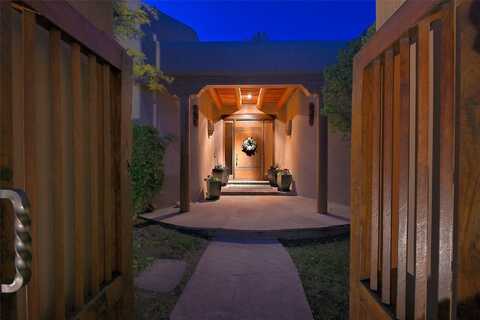 4 Crestview Circle, Santa Fe, NM 87506