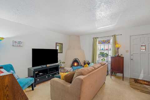 1347 PACHECO, Santa Fe, NM 87505